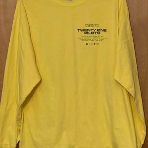 NWOT TWENTY ONE PILOTS SHIRT